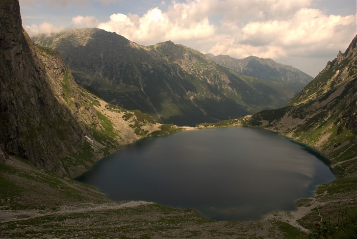 Czarny staw